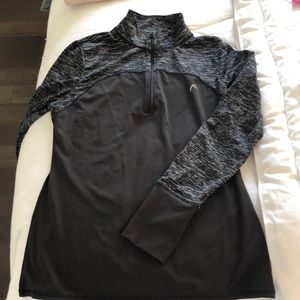 Workout half zip